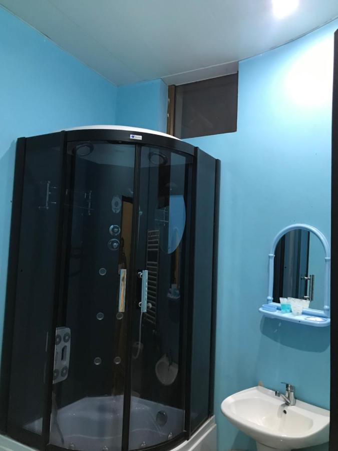Rostus Hotell Tbilisi Eksteriør bilde