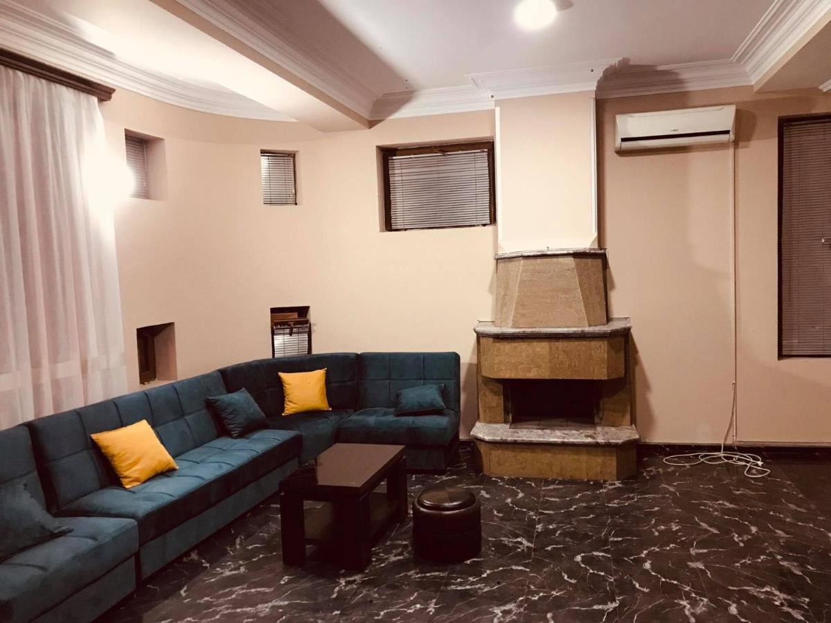 Rostus Hotell Tbilisi Eksteriør bilde
